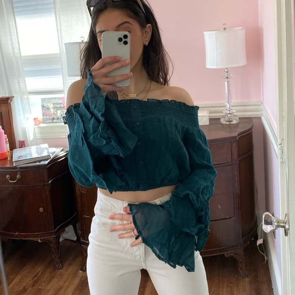 Off the shoulder top - Picture 3 of 6